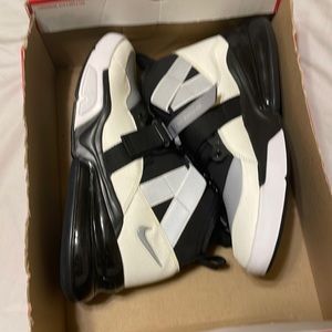 Air Force 270